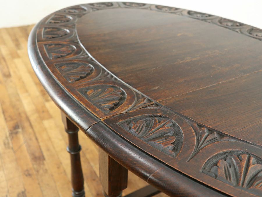 深みのある彫刻、ゲートレッグテーブル 80755