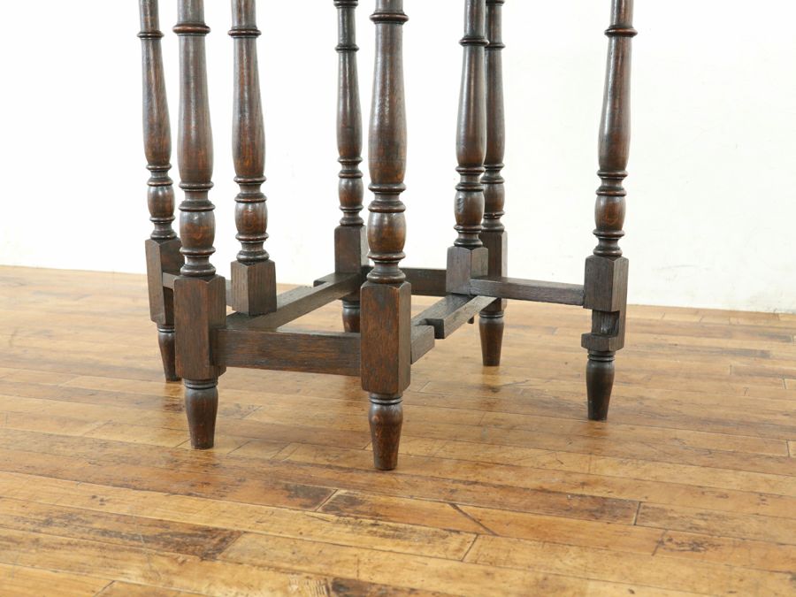 深みのある彫刻、ゲートレッグテーブル 80755