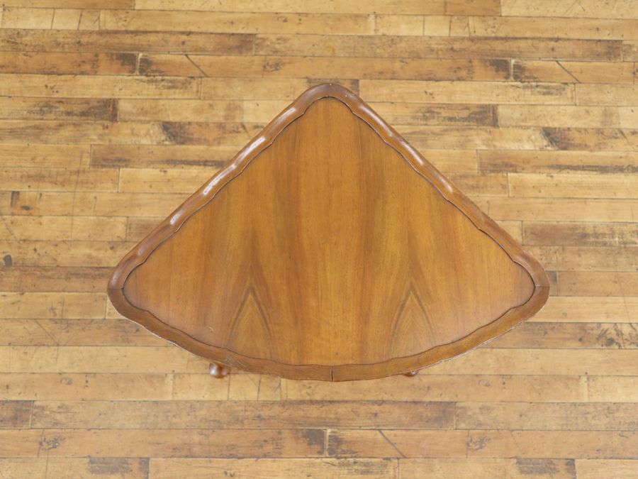 扇形の天板が可愛いコーナーコンソールテーブル 80894