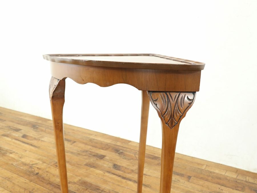 扇形の天板が可愛いコーナーコンソールテーブル 80894