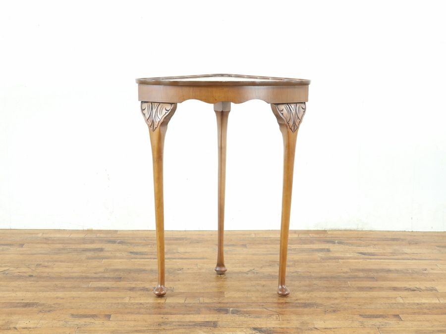 扇形の天板が可愛いコーナーコンソールテーブル 80894