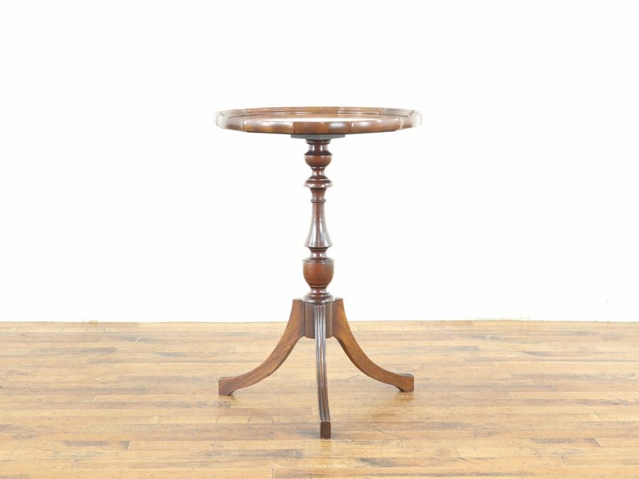 エッジのある柱のデザインがかっこいい サイドテーブル 80845