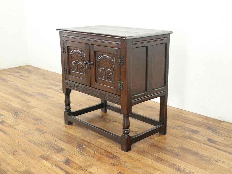 探すとなかなか見つからない これくらいのサイズが欲しかった イギリスサイドキャビネット 80688