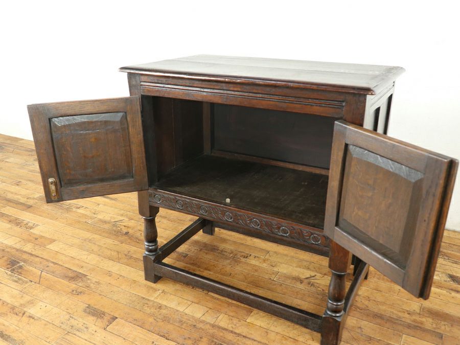 探すとなかなか見つからない これくらいのサイズが欲しかった イギリスサイドキャビネット 80688