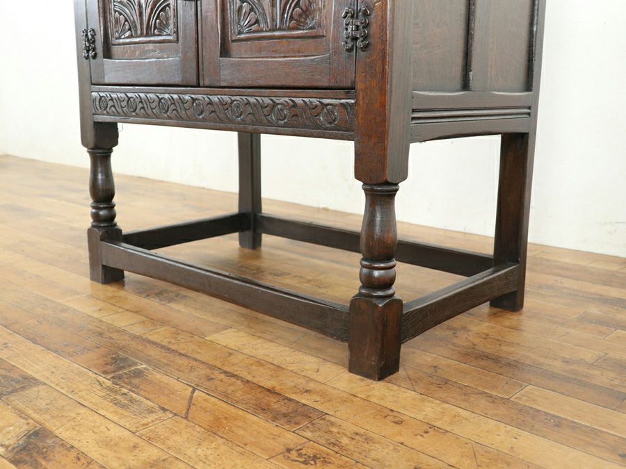 探すとなかなか見つからない これくらいのサイズが欲しかった イギリスサイドキャビネット 80688