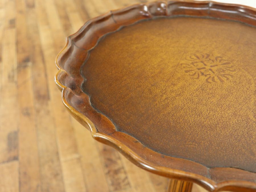 一線を画す、優美なたたずまいの英国ワインテーブル 80857