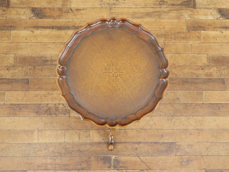 一線を画す、優美なたたずまいの英国ワインテーブル 80857