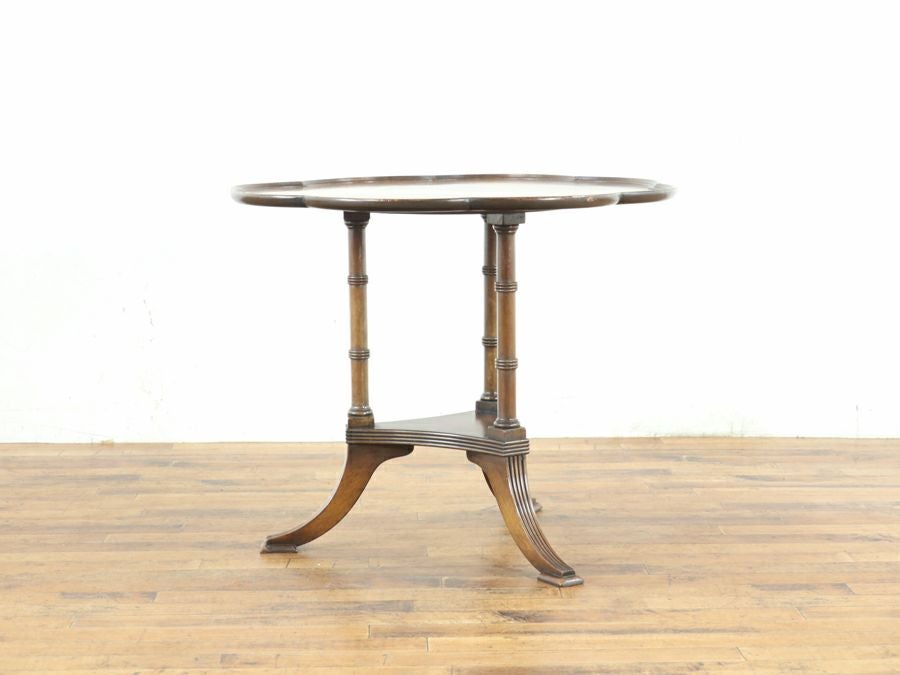 お花がひらいたような天板形状とバンブーレッグ 英国コーヒーテーブル 80862