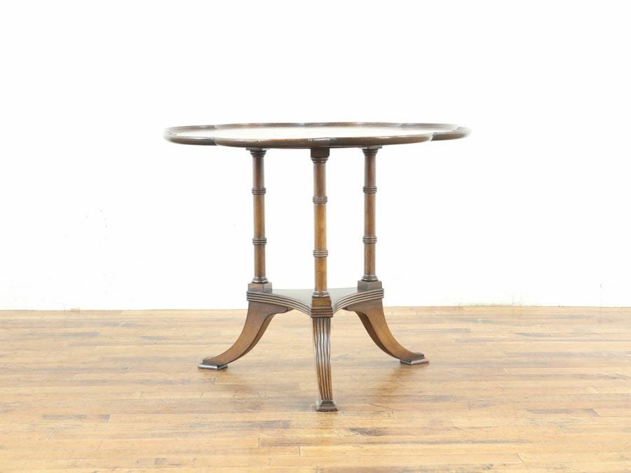 お花がひらいたような天板形状とバンブーレッグ 英国コーヒーテーブル 80862