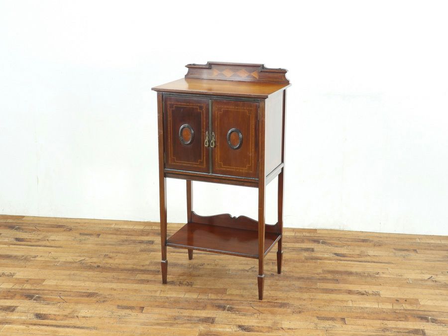 希少なデザインとそれを活かしたデザイン サイドキャビネット 80745