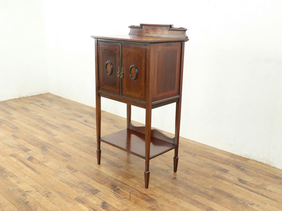 希少なデザインとそれを活かしたデザイン サイドキャビネット 80745