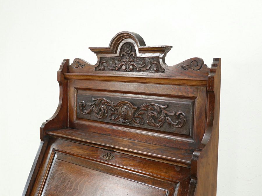 イギリスで100年以上を過ごした アンティークスチューデントビューロー 80722