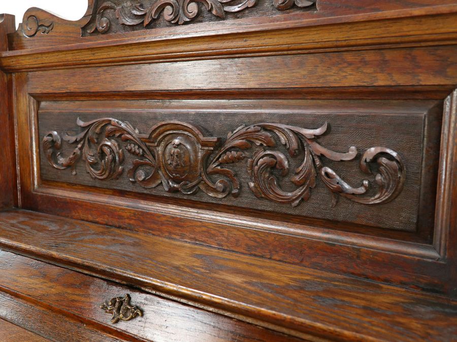 イギリスで100年以上を過ごした アンティークスチューデントビューロー 80722