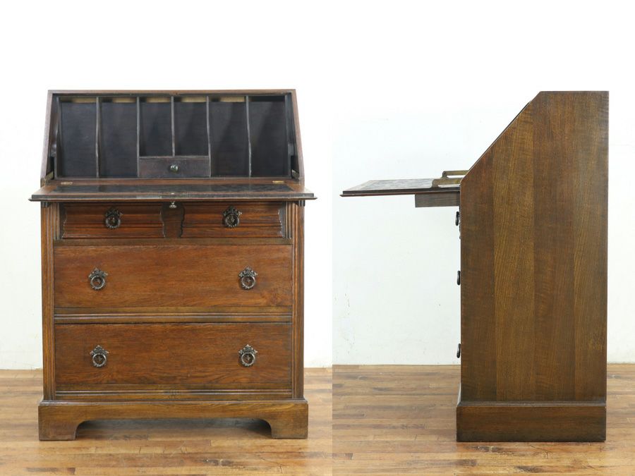 扉を開けるとデスクに早変わりする収納家具 イギリスライティングビューロー 80827