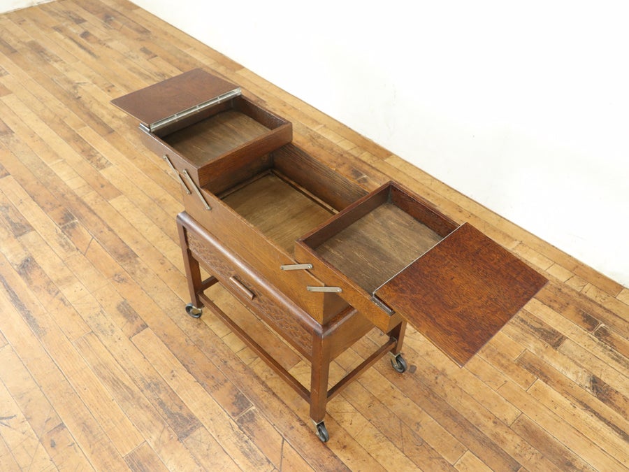 キャスターの付いたタイプのソーイングボックス 80678