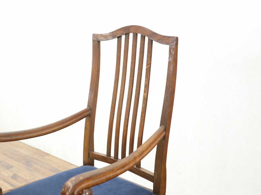 座面生地張替済み イギリスアンティーク アームチェア 80501a