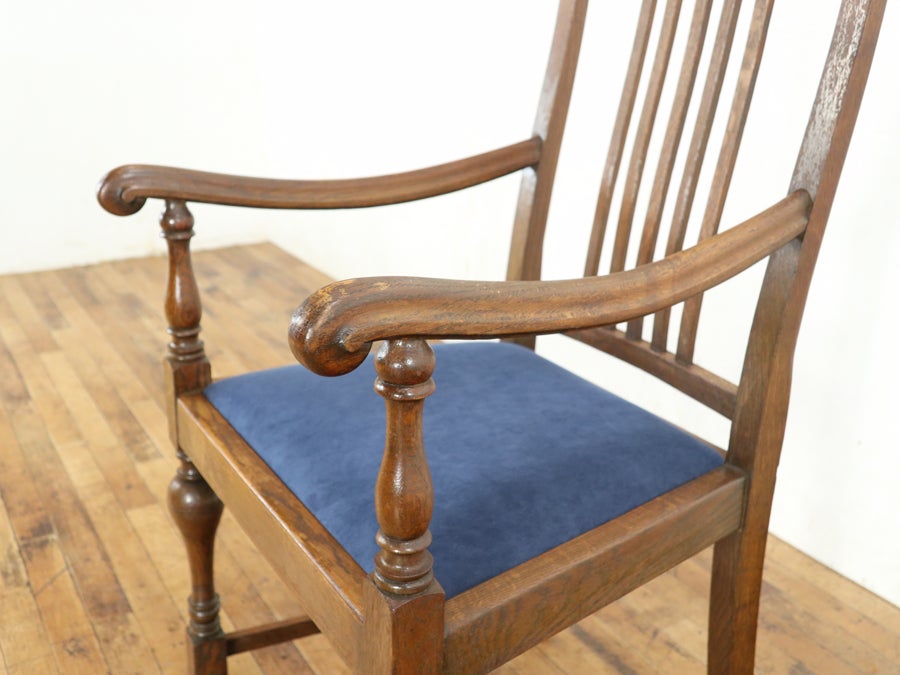 座面生地張替済み イギリスアンティーク アームチェア 80501a