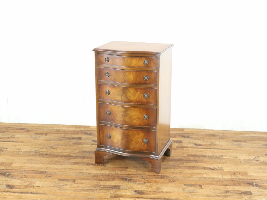 サイズ違いの引き出しが嬉しい サーペンタインフロント チェスト 80736