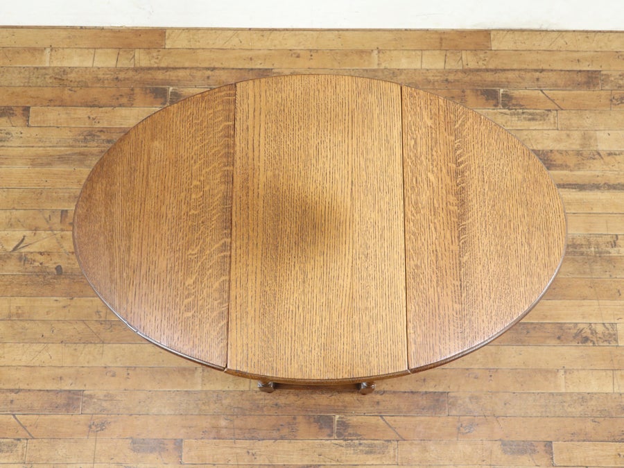 色の濃淡にも歴史を感じる 明るめゲートレッグテーブル 80896