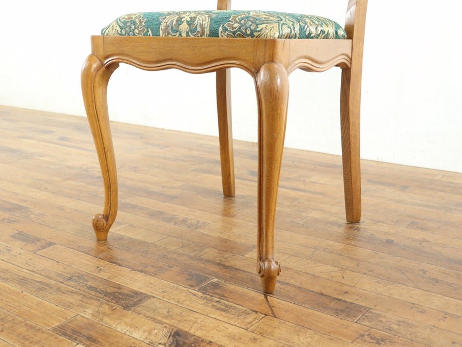 猫脚の軽やかな雰囲気 張替済ダイニングチェア 65368<br>在庫6脚