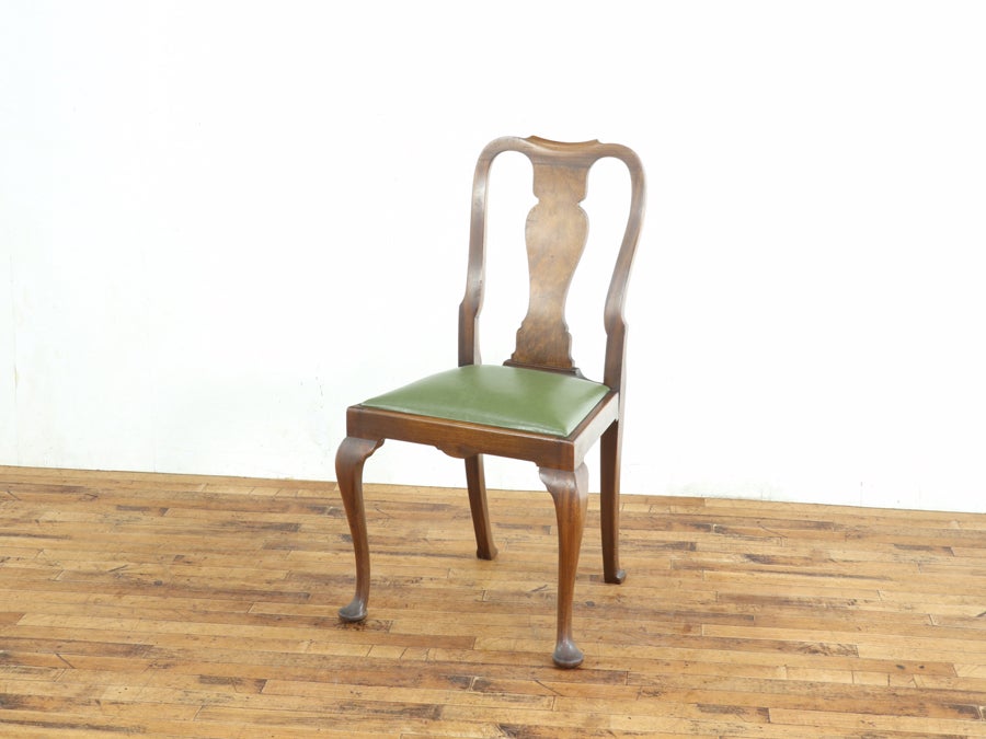 ウォールナットの杢目がアクセント 張替済クィーンアンダイニングチェア 80713d<br>在庫3脚