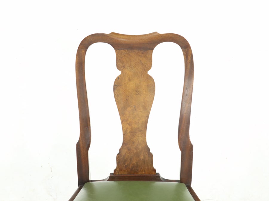 ウォールナットの杢目がアクセント 張替済クィーンアンダイニングチェア 80713d<br>在庫3脚