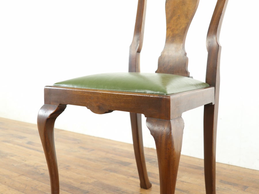 ウォールナットの杢目がアクセント 張替済クィーンアンダイニングチェア 80713d<br>在庫3脚