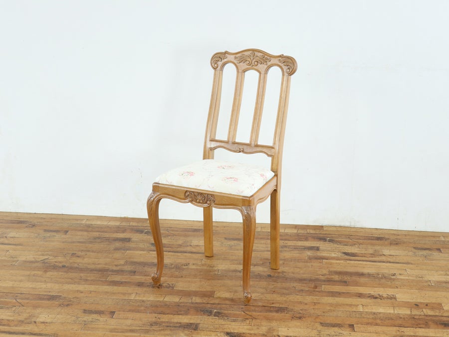 背もたれの華やかな彫刻 張替済猫脚ダイニングチェア 65464<br>在庫6脚