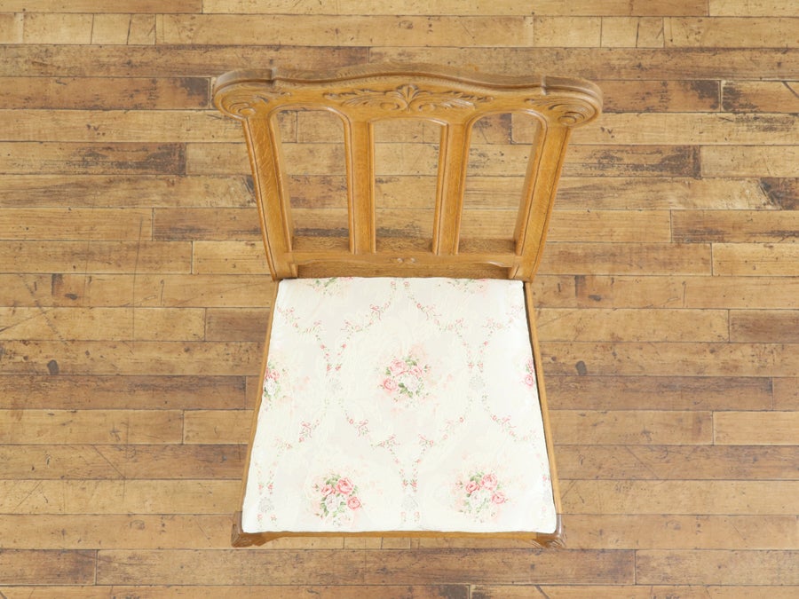 背もたれの華やかな彫刻 張替済猫脚ダイニングチェア 65464<br>在庫6脚