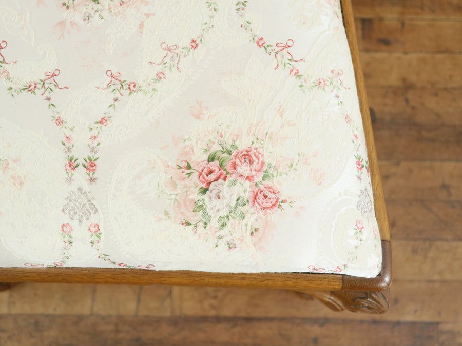 背もたれの華やかな彫刻 張替済猫脚ダイニングチェア 65464<br>在庫6脚