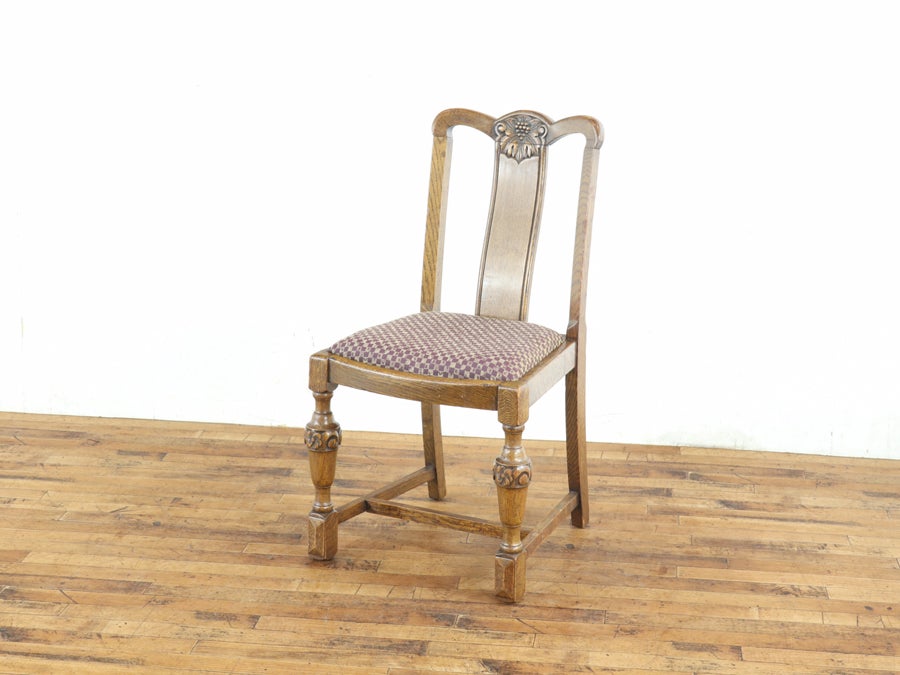 イギリスアンティーク家具らしい魅力 張替済ダイニングチェア 80546<br>在庫6脚