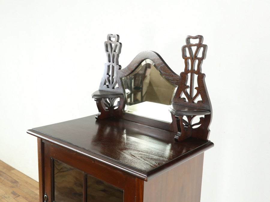 個性的なデザイン・個性的な収納部 ミュージックキャビネット 80701