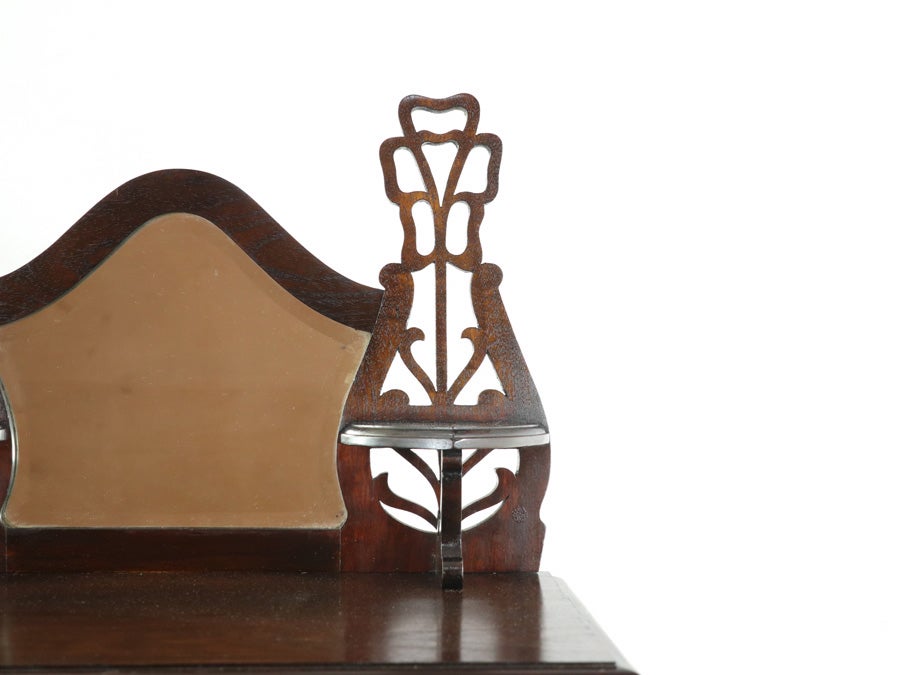 個性的なデザイン・個性的な収納部 ミュージックキャビネット 80701