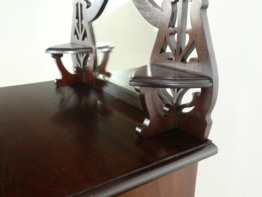 個性的なデザイン・個性的な収納部 ミュージックキャビネット 80701