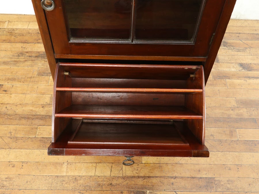 個性的なデザイン・個性的な収納部 ミュージックキャビネット 80701