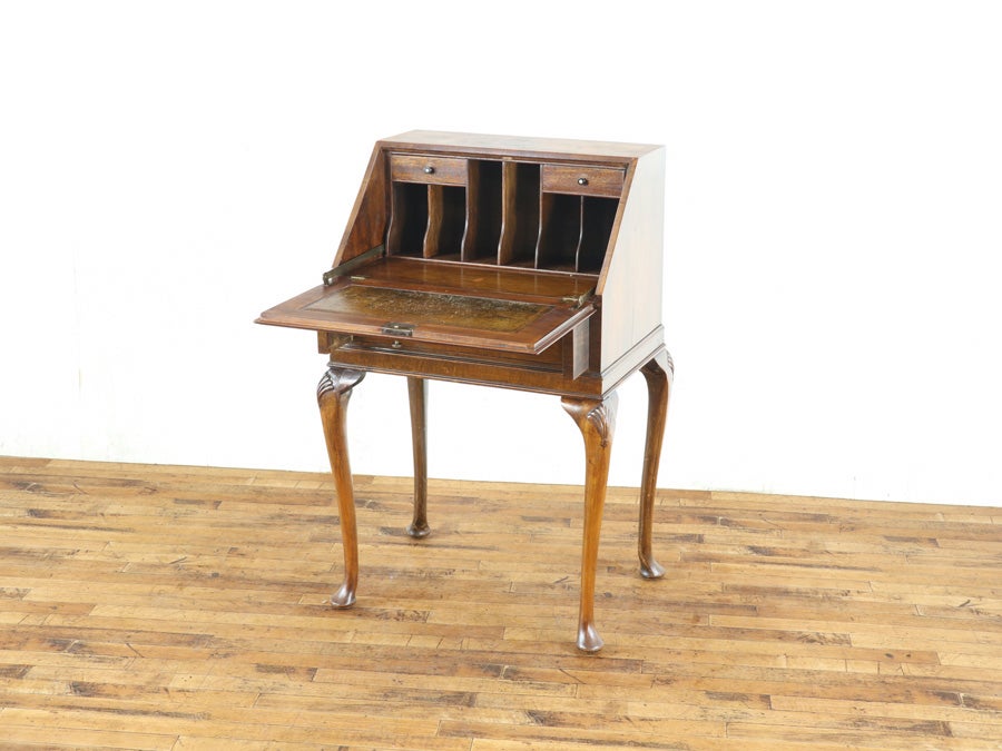 小ぶりな珍しいサイズと長い脚 バール杢の美しい杢目 ライティングビューロー 80816