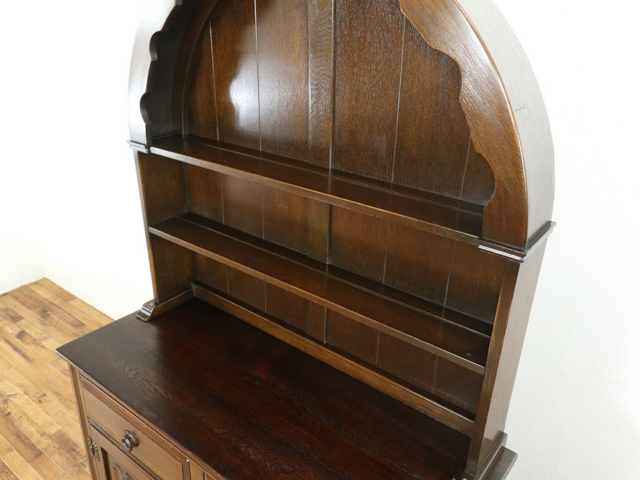 少し横幅広めの珍しいサイズ ドームトップカップボード 80697