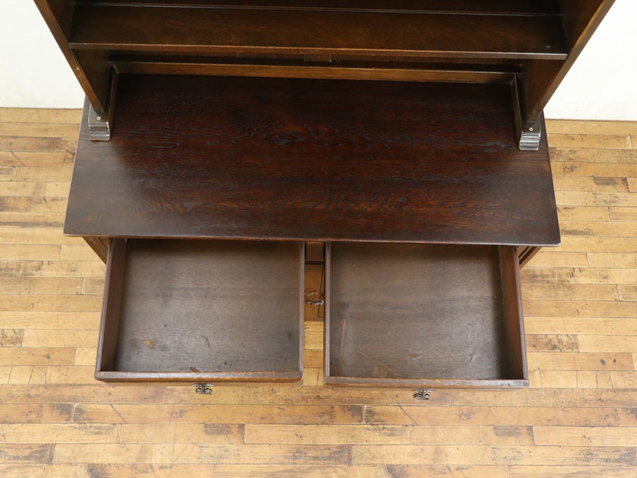 少し横幅広めの珍しいサイズ ドームトップカップボード 80697