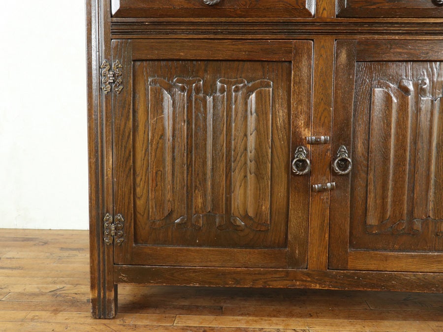 少し横幅広めの珍しいサイズ ドームトップカップボード 80697