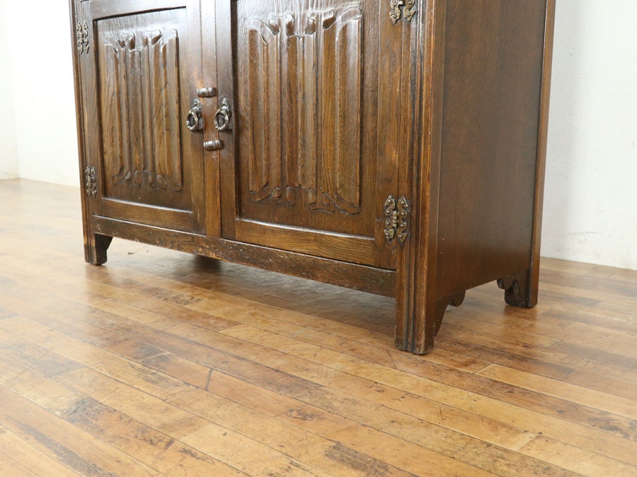 少し横幅広めの珍しいサイズ ドームトップカップボード 80697