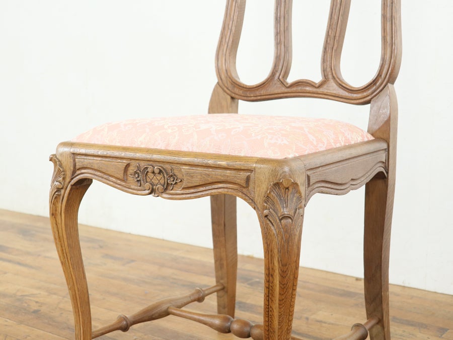 座面張り替え済み ストレッチャーもかわいい猫脚ダイニングチェア 65442<br>在庫4脚