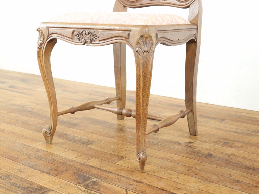 座面張り替え済み ストレッチャーもかわいい猫脚ダイニングチェア 65442<br>在庫4脚