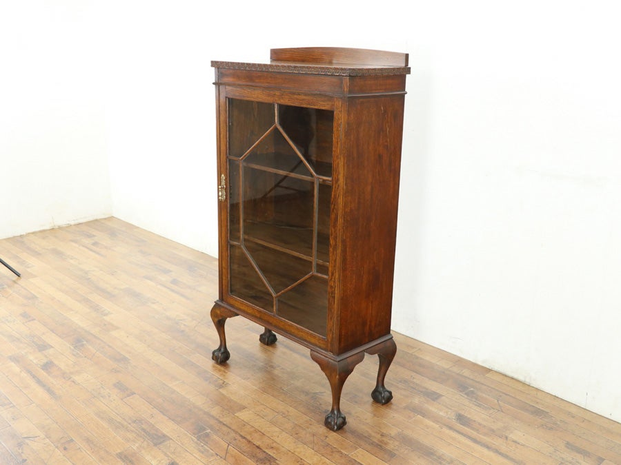 ボールアンドクロウが印象的で興味深い ブックケース 80882