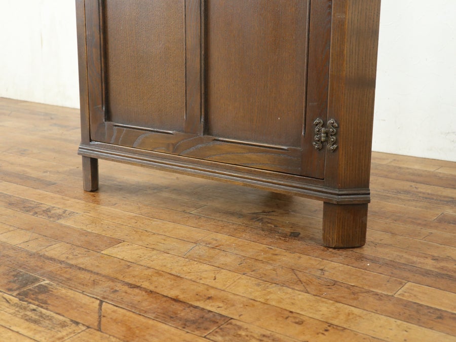 ステンドグラスとかっこいい彫刻 コーナーキャビネット 80835