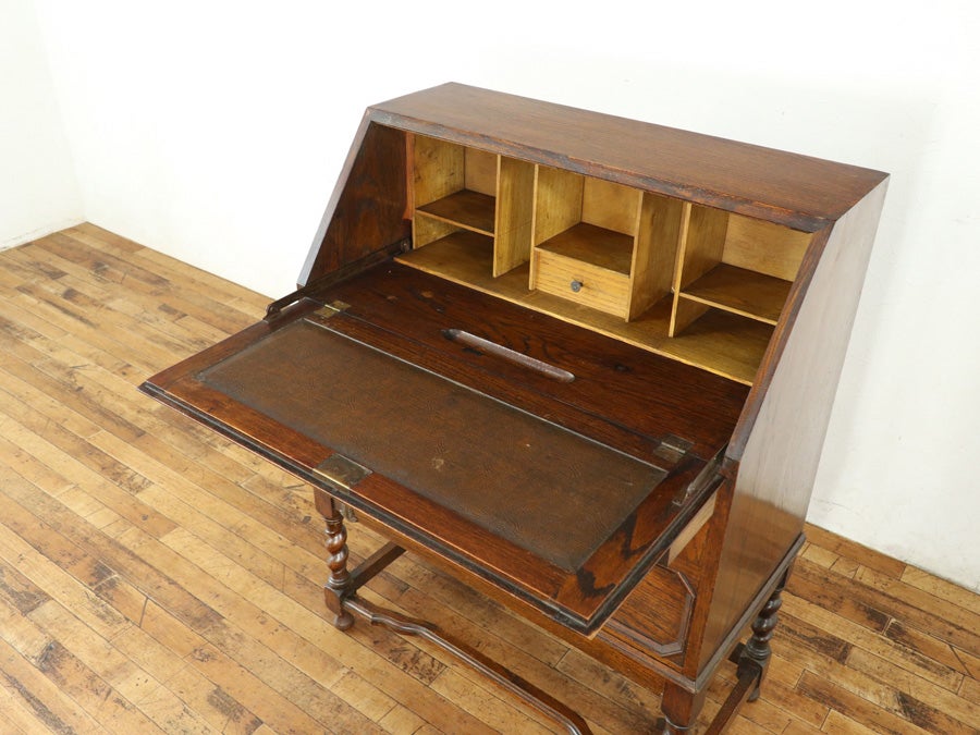 後脚にもツイストレッグ ライティングビューロー 80840