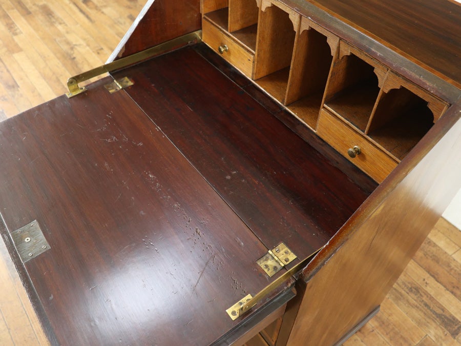 小ぶりなサイズも魅力 エドワーディアン ライティングビューロー 80892