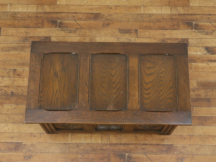 小さいながらも手の込んだ造り イギリスの伝統を感じるデザイン コファー 80852