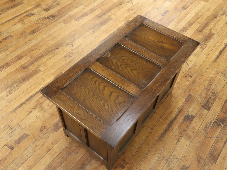 小さいながらも手の込んだ造り イギリスの伝統を感じるデザイン コファー 80852