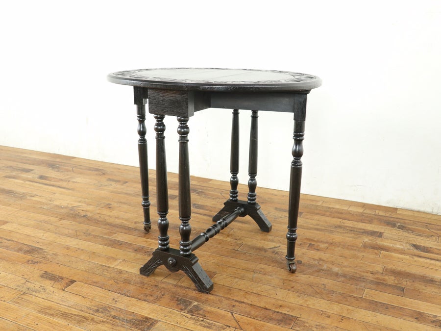 味わい深い雰囲気 特徴的なデザインとサイズ サザーランドテーブル 80791