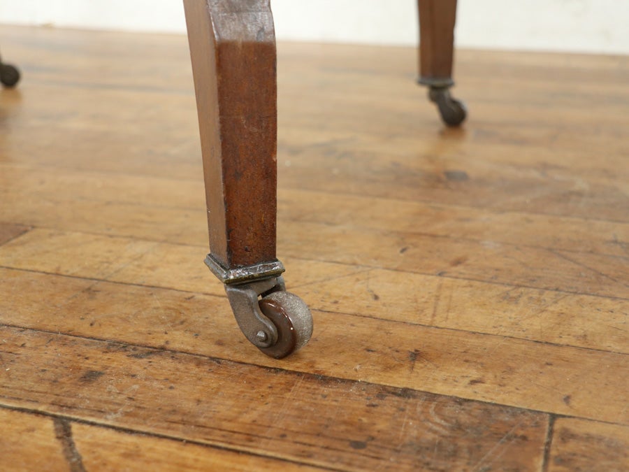 八角形の特徴的な天板形状 エドワーディアン ウィンドウテーブル 80704